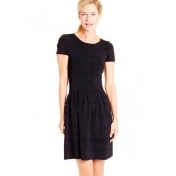 J McLaughlin Sweater Dress Black Medium Short Sleeve Flare Skirt - Picture 1 of 10